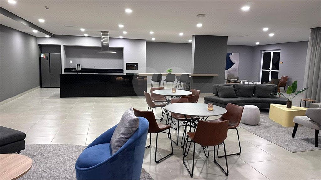 Apartamento com 33m2 - cozinha - 1 quarto - home office - varanda - em Higienópolis.