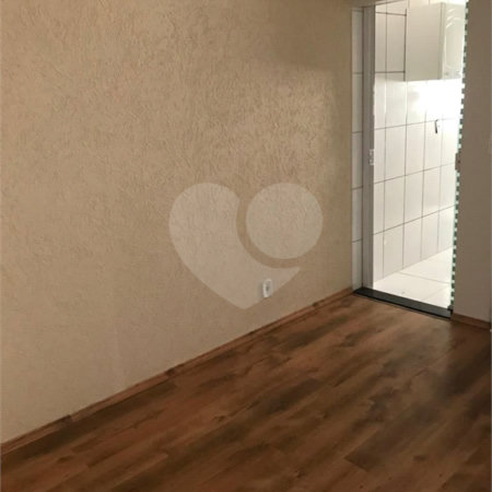 Apartamento para venda no Edifício Residencial dos Ipês II em Araraquara/SP.