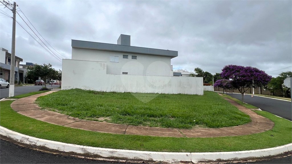 Lote de esquina à venda no Condomínio Faixa Azul