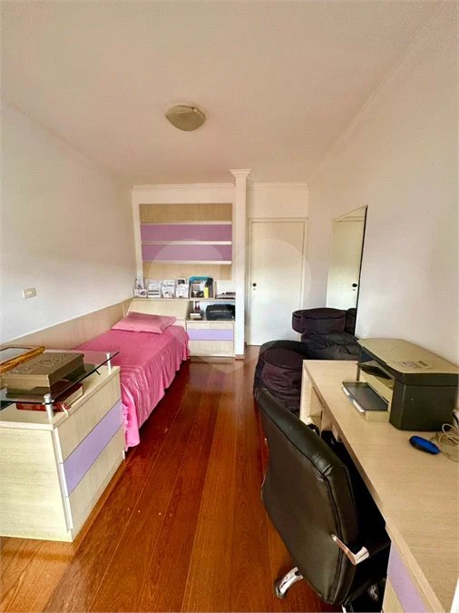 Casa de Alto Padrão à Venda no Parque dos Pássaros – 350 m²