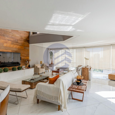 Duplex à venda com 3 quartos, sendo 3 suítes, em Vila Suzana 287m²