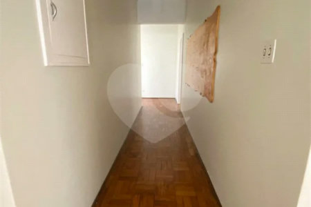 Apartamento à Venda | 327 m² | 4 dormitórios (1 suíte) | 2 vagas na Mooca!