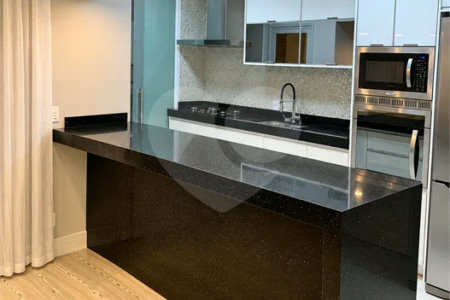 Apartamento à venda no Condomínio Family Garden, Chácara Inglesa, SBC, com 127 m², 3 suítes, varanda gourmet com churrasqueira a carvão, móveis planejados, ar-condicionado, 2 vagas cobertas e lazer completo.