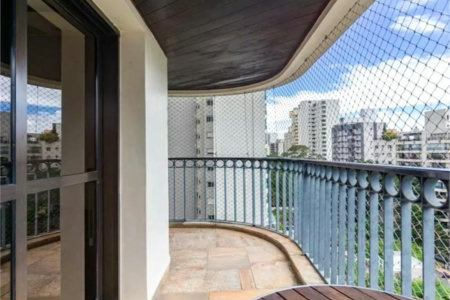 Apartamento à venda com 4 quartos, sendo 3 suítes,  em Vila Andrade, São Paulo, SP