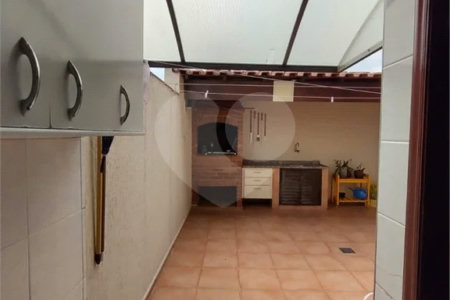 Linda casa à venda no bairro Santa Maria em São Caetano do Sul, 257 m², 3 quartos (1 suíte) e 6 vagas de garagem