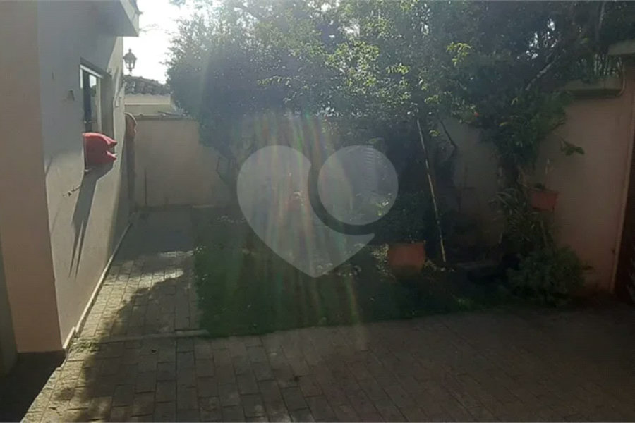 Imóvel localizado no jardim França/barro branco com 3 dorms, senddo 5 vagas