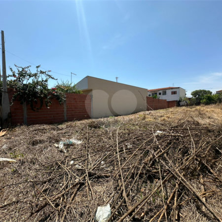 Terreno a venda na Vila Brasília