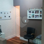 Sobrado com 224m² , 3 dormitórios , sendo 2 suítes , 3 vagas de garagem , 7 banheiros , à venda na Vila Scarpelli em Santo André.