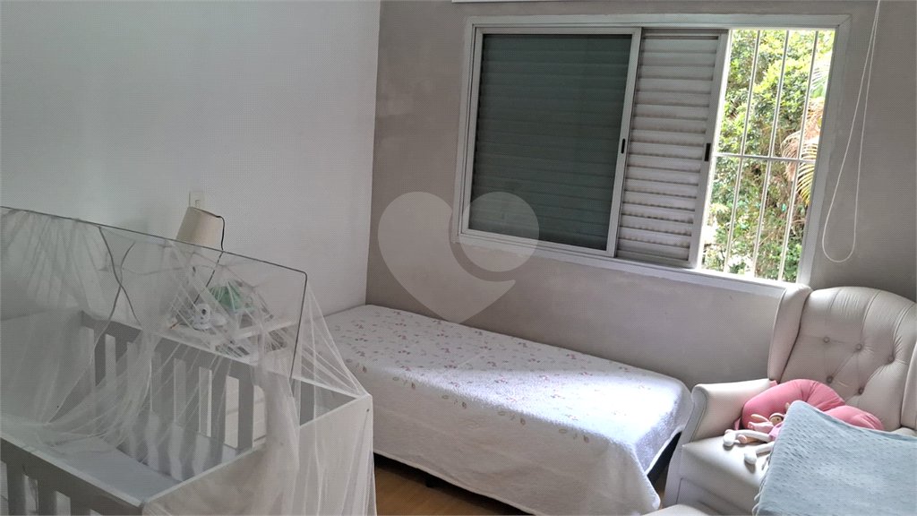 Apartamento a venda na Aclimação com 4 dormitórios e 2 vagas.
