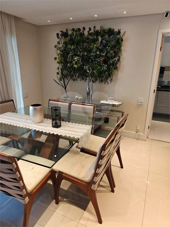 Apartamento à Venda na Mooca – 126 m², 3 Suítes (1 com Banheira), Varanda Gourmet, Andar Alto, Porteira Fechada