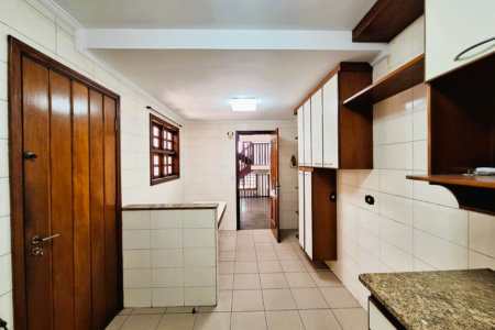 Casa à venda com 4 suítes, sendo 1 suíte externa, no Jardim Bonfiglioli, São Paulo - SP