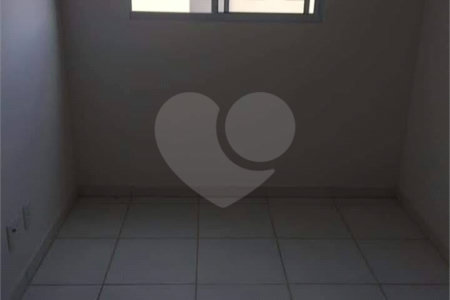 Apartamento à Venda no Parque dos Manacás