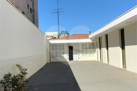 Imóvel Comercial á venda em São Carlos, rua São Sebastião.