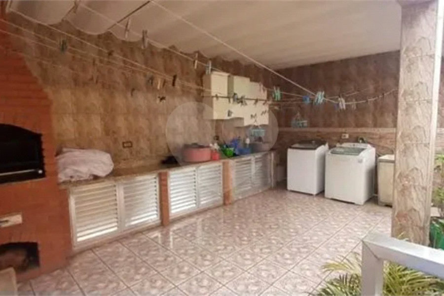 Sobrado para à venda com 180m² - Jaraguá.