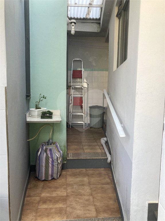 Casa com 4 dormitórios na Saúde.