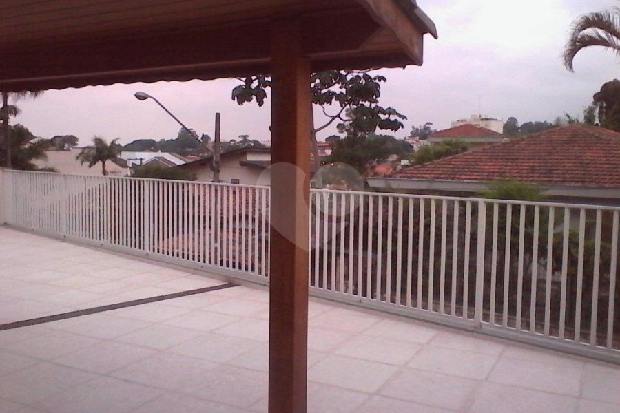 CASA TÉRREA ASSOBRADADA A VENDA NO TREMEMBÉ - 4 DORMS (2 SUÍTES), CHURRASQUEIRA E 4 VAGAS DE GARAGEM