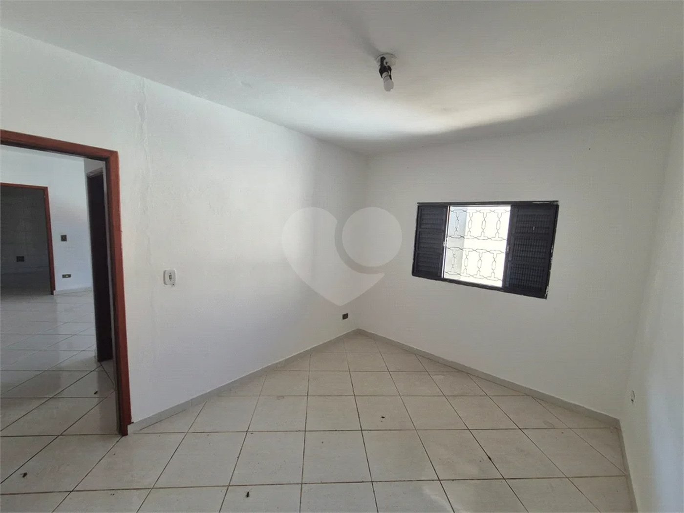 Dois imóveis em um terreno de 300 m² (12 x 25) - Com acesso independente