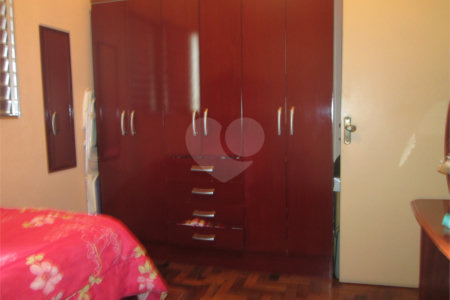 Apartamento com área útil de 72 m², 2 quartos no Bairro do Cambuci.