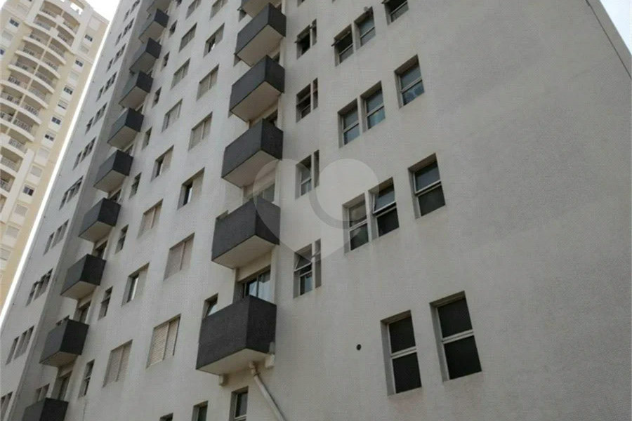 Apartamento em Santana com Sacada e Vaga de Garagem, a 650 m do Metrô