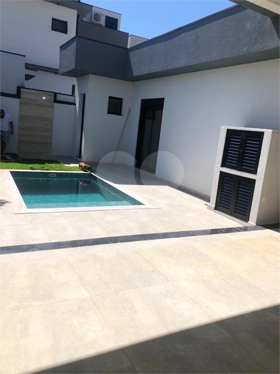 Indaiatuba - Condominio Jardins di Roma - Venda -Locação 0 R$ 10.000,00 mais encargos - condominio - R$ 650,00 - IPTU - R$ 230,00 - Terreno 300ms - construido 170 metros quadrados - Terrea - 3 quartos, uma suíte e uma demi suite , 4 banheiros , piscina - Preparado para água quente até a piscina!!