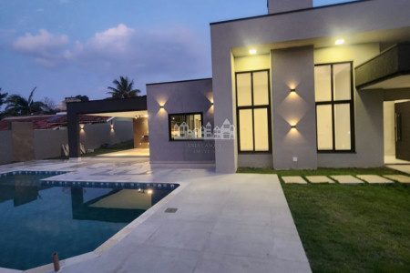 Casa à venda com 3 suítes em Vila Dom Pedro, Atibaia, SP