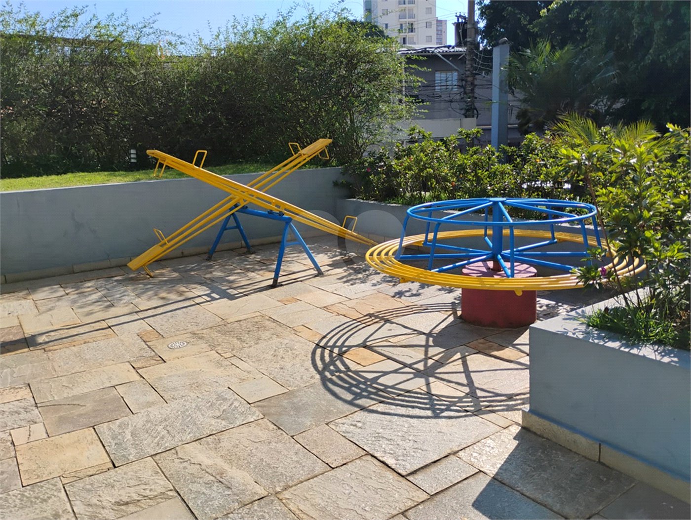 Vende-se apartamento na Vila Mascote