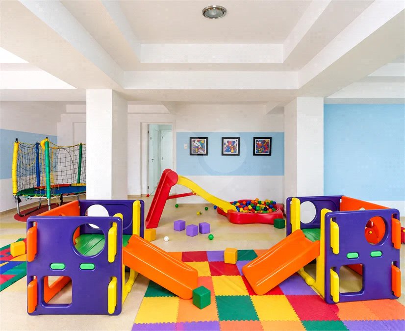 Apartamento com 2 dormitórios e 1 vaga em Nova Petrópolis, com piscina, academia, brinquedoteca, churrasqueira e portaria 24 horas. Excelente localização.