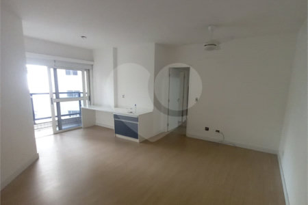 Apartamento no coração da Vila Olímpia, 76m², 3 dorms, 1 suíte, 3 banheiros, 1 vaga.