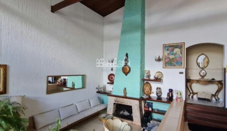 Casa à venda com 3 quartos, sendo 1 suíte,  em Vila Santista, Atibaia, SP