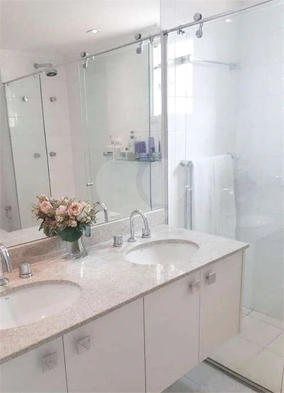 Apartamento 204 m² à Venda - Mooca, 4 suítes 4 vagas,Condominio Clube.