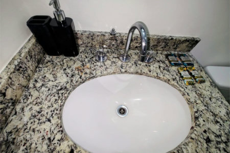 Studio Mobiliado na República – 22m² com Varanda