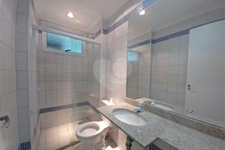Apartamento no Edifício Torres di Itália.