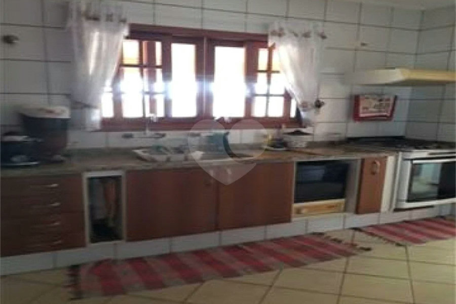 Casa à venda com 3 suítes em Estância Santa Maria do Laranjal, Atibaia, SP