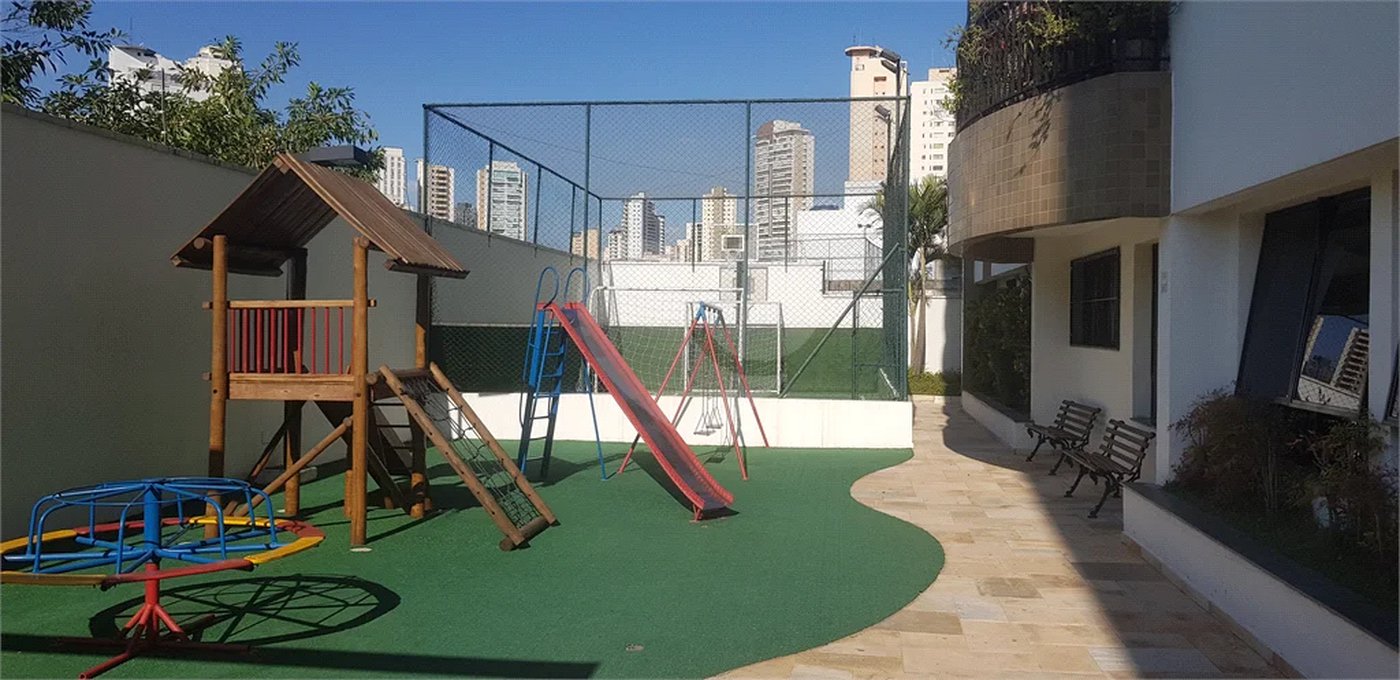 Apartamento á venda 4 dormitórios 1 suíte 2 vagas Rua Voluntários da Pátria em Santana, São Paulo/SP