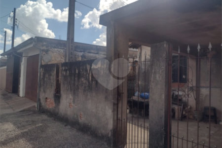 Vende-se terreno com 2 casas no Vila Boa Vista I