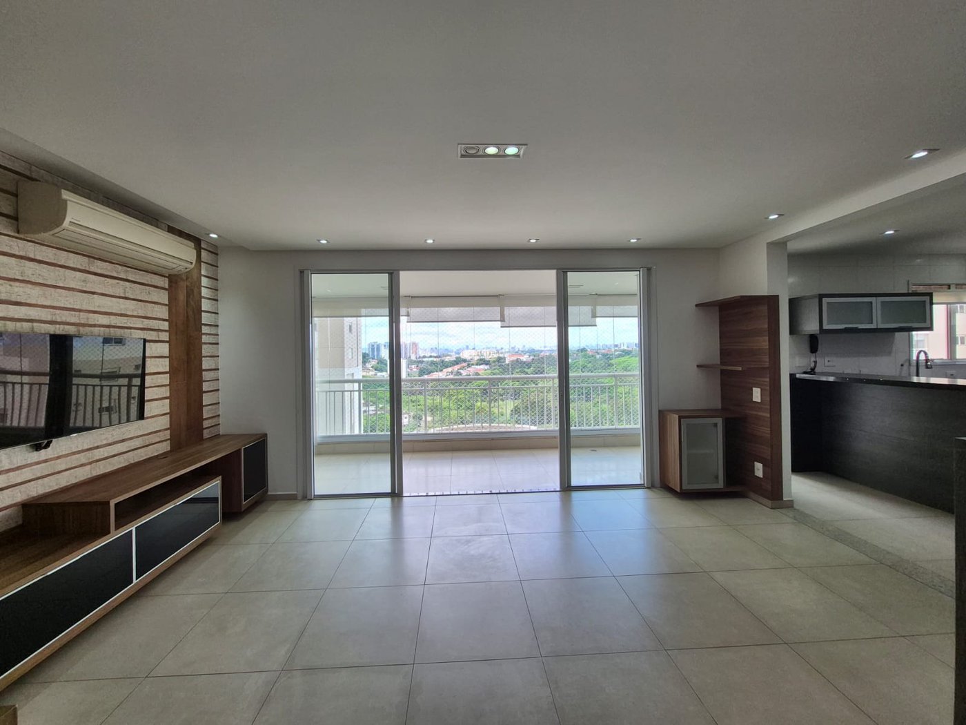 Apartamento à venda ou para alugar, 110m² com 2 quartos, sendo 1 suíte, escritório e  vagas Condomínio Paulistano, São Paulo - SP