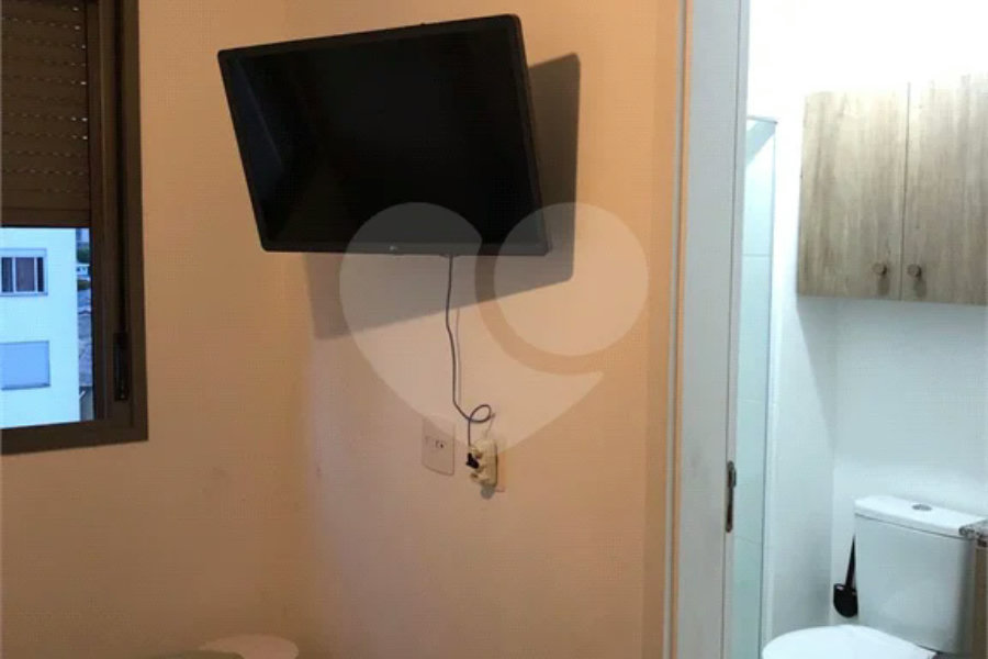 Apartamento à venda com 3 quartos, sendo 1 suíte, em Santo Amaro, São Paulo, SP