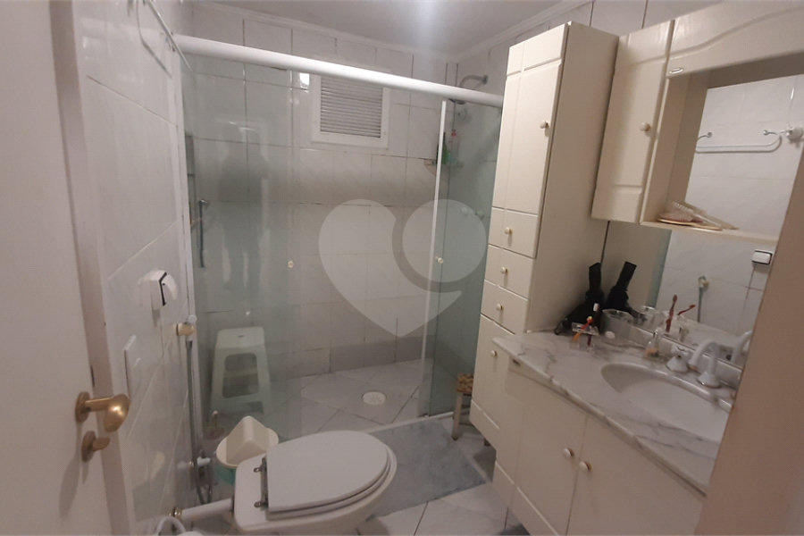 Apartamento a venda em Perdizes, 3 dormitórios, sendo 2 suítes e 2 vagas de garagem