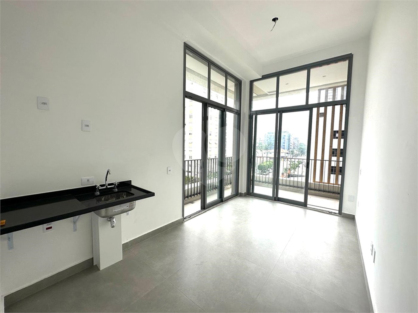 Studio 35 metros - planejado -pé direito de 3,70Mts - linda arquitetura - Vila Mariana