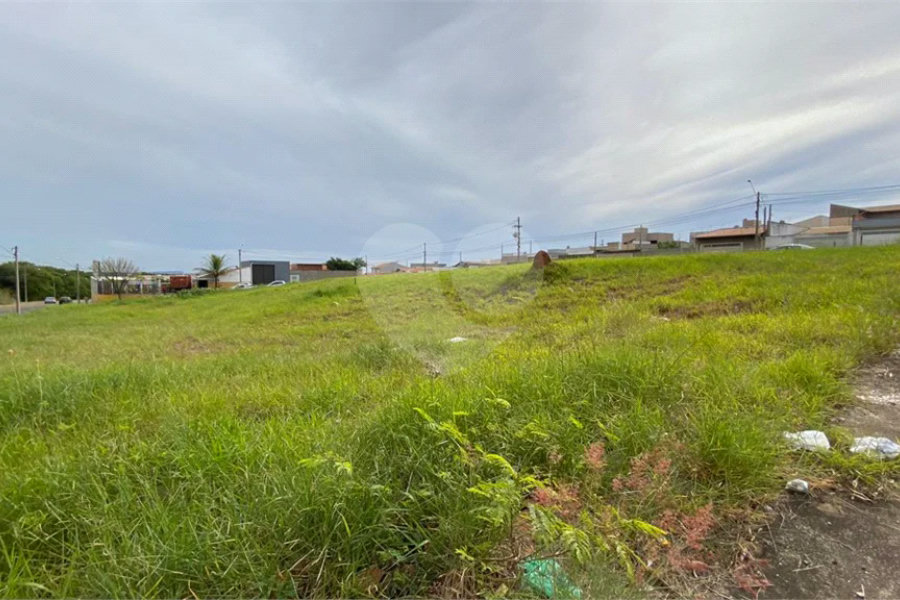 Quadra à venda na av. Rio das Pedras com 3.444 m² divido em 13 lotes bairro Altos do Taquaral