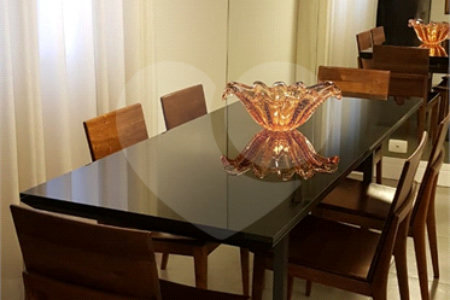 APARTAMENTO DE FINO TRATO - UM POR ANDAR NA MOOCA BELO