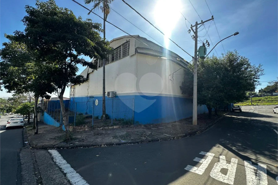 Barracão Comercial à Venda em Piracicaba/SP.