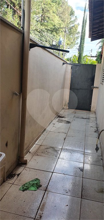 Casa térrea para locação e venda no Condomínio Mont Carlo I