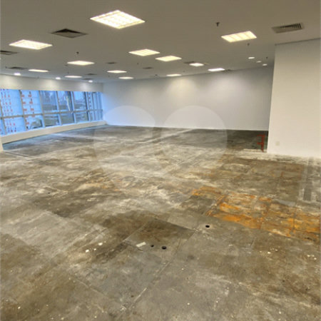 Sala comercial a 4 minutos estação Berrini
