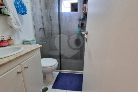 Apartamento à venda com 3 quartos, sendo 1 suíte, em Jardim Marajoara, São Paulo, SP