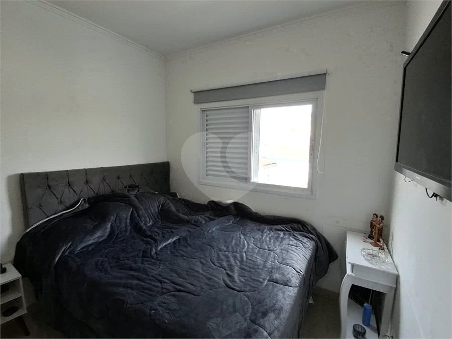 Casa à venda com 3 quartos, sendo 1 suíte, no condomínio Vila Arnoni, São Paulo - SP