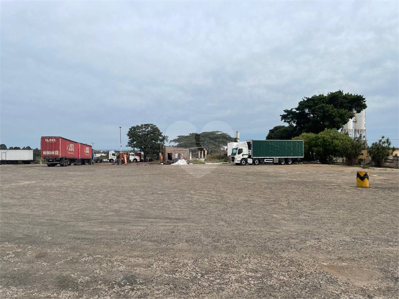 Área de terra a Venda na Margem da Rodovia Washington Luiz KM/230 - São Carlos/SP