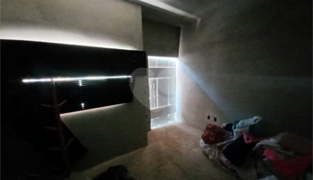 Sobrado à venda com 3 quartos em Jardim Medeiros, São Carlos, SP
