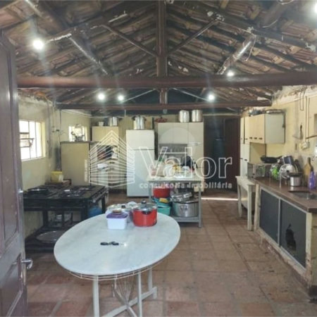 Chácara à venda com 4 quartos, sendo 1 suíte,  em Chácara Leila, São Carlos, SP