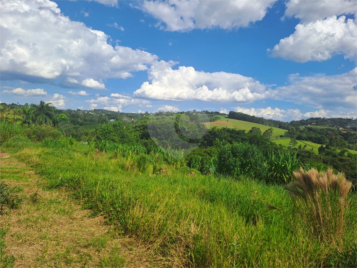 Terreno à venda no condomínio Arataba, Louveira - SP